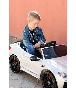 Coche eléctrico BMW M5 24V para niños, BLANCO, MANDO CONTROL REMOTO - BN-M524VWHITE